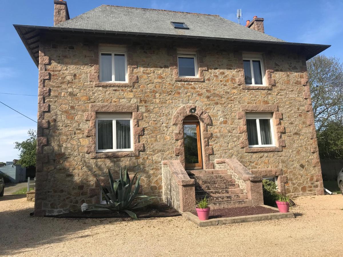 Jolie chambre d'hôte la Jackal Ploubezre Exterior foto
